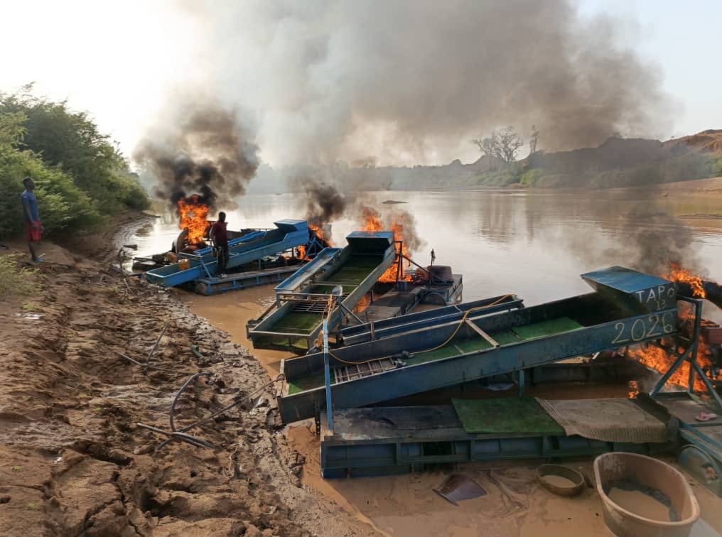 Saraya : le GARSI 2 intensifie la lutte contre l’orpaillage illégal, 32 dragues neutralisées