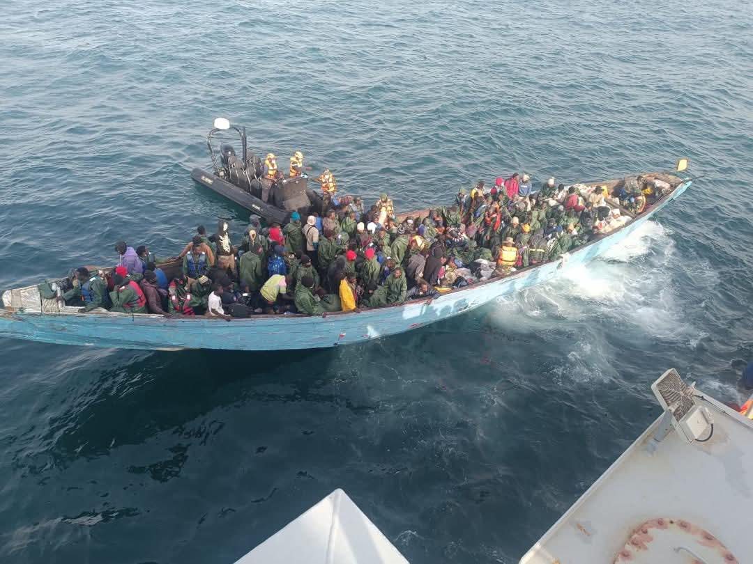 Drame évité de justesse : 153 migrants sauvés en pleine mer au large de Dakar