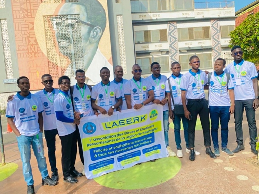 Kédougou : l’AEERK débloque 500 000 FCFA pour soutenir des étudiants en difficulté à Saint-Louis