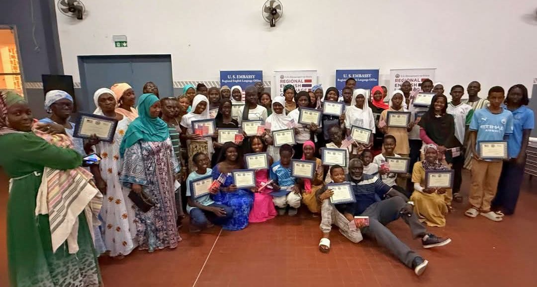 Ziguinchor : l’Ambassade des États-Unis célèbre les diplômés du programme English Access et accueille une nouvelle cohorte
