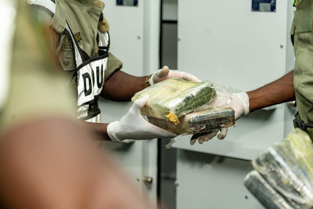Près d&rsquo;une tonne de cocaïne, kush, khat…saisie en 2026 : un important stock de stupéfiants détruit à la SOCOCIM